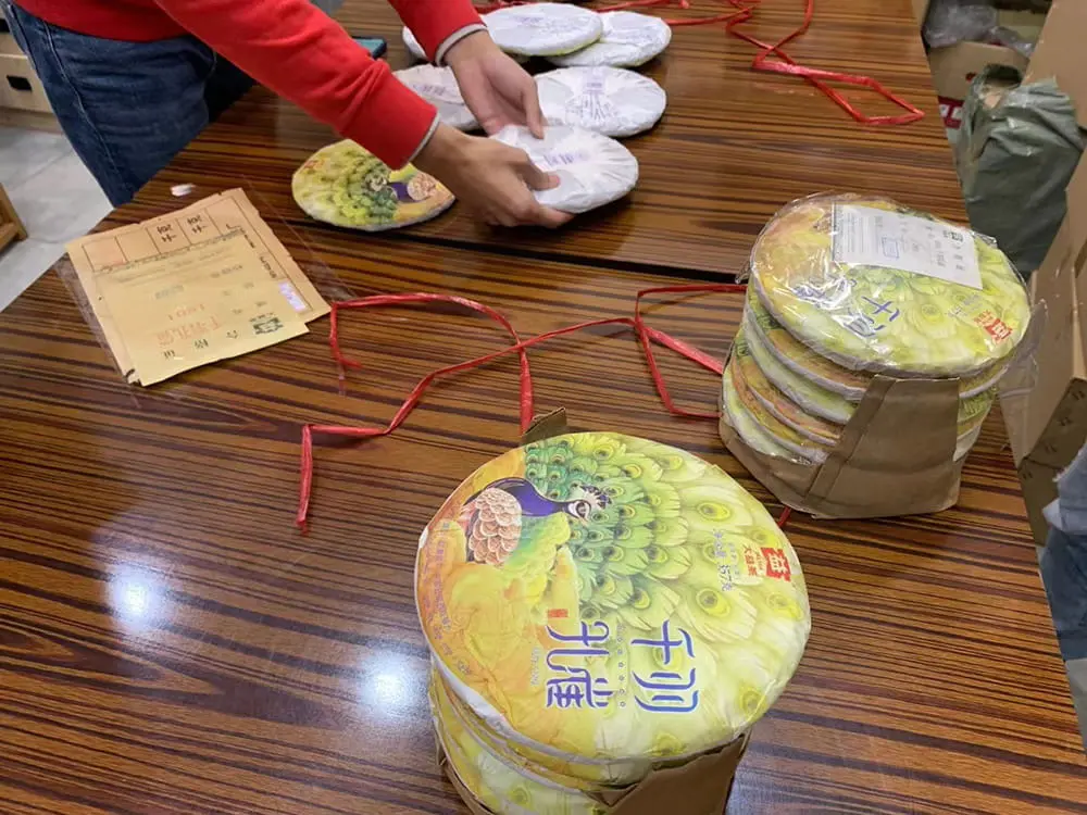 回收大益普洱茶2018年生茶熟茶图2